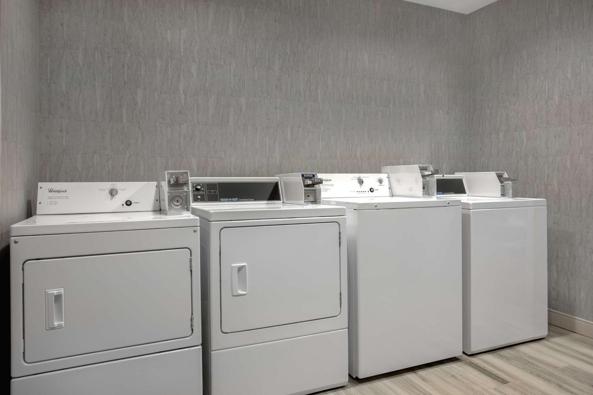 Home2 Suites By Hilton Omaha West מראה חיצוני תמונה