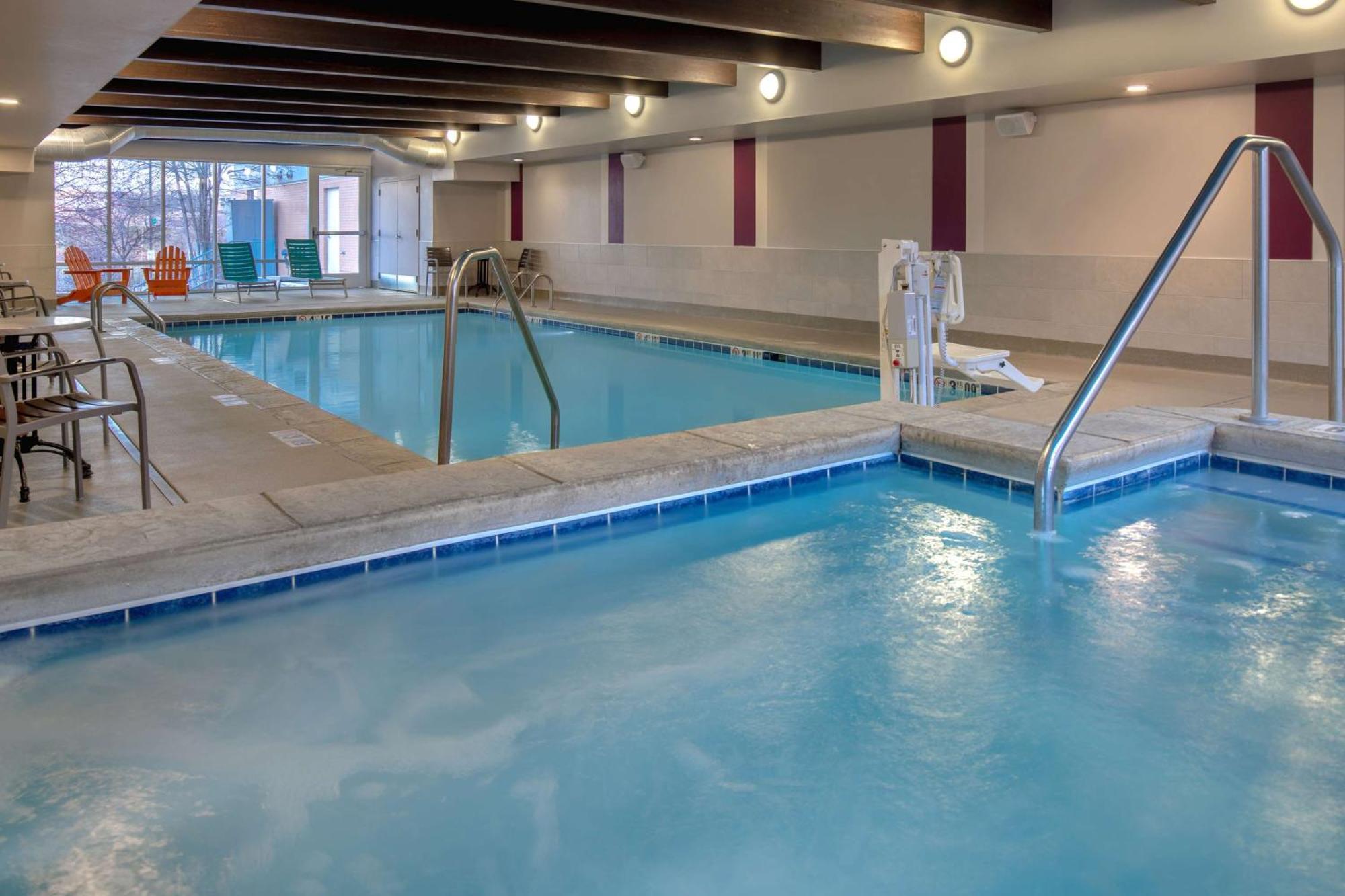 Home2 Suites By Hilton Omaha West מראה חיצוני תמונה